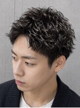 メンズパーマ【流行のツイストパーマは緩め】が人気！パーマ初めての方にもオススメ♪