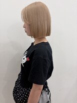 ロックス バイ マグ 松本(rocks BY MAG)&nbsp;ハイトーンホワイトミルクティー×韓国風切りっぱなし小顔ボブ
