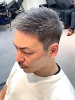 マジック 関目店(magic)&nbsp;シルバーアッシュ×刈り上げショート