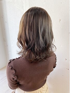 ヘアーワークス ヘルム 渋谷店(HAIR WORKS HELM) ［HELM渋谷］イルミナカラーで柔らかベージュ☆