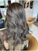 大人ハイライトグレージュスタイル