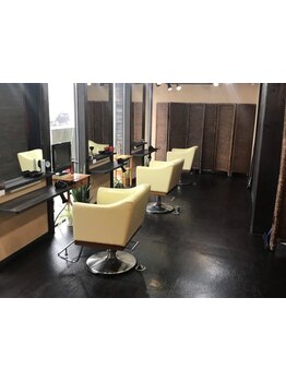 何度来ても新しさがある半面、気軽に通えるサロン♪本格髪質改善を体験してみませんか?《髪質改善/玉野》