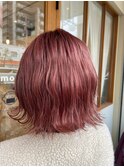 女性らしいフェミニンなミディアムスタイル