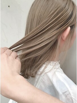 ペレ 栄店(PELE) ミルクティーベージュ