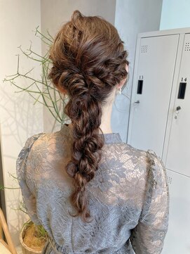 エイト ヘアサロン 渋谷本店(EIGHT) 編みおろしアレンジ