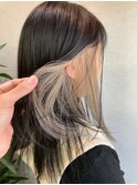 大人かわいいくびれミディラベンダーインナーカラ