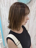 ルヴェール 茜部店(Le Vert) ハイライトとレイヤーで動きのある外ハネボブ