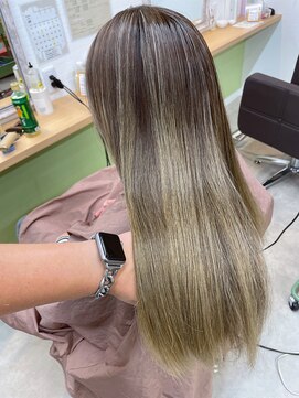 オリビアヘアー(OLIVIA HAIR) 透明感を育てるハイライトバレ