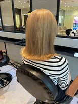 ダブル(W)&nbsp;ブロンドカラー/外はねミディ