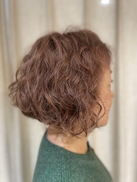 シュロ(Shuro 棕櫚) 前下がりボブパーマ