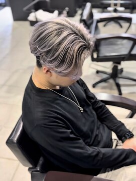 アウル 心斎橋(owl) センターパート/バレイヤージュ/ダブルカラー/ブリーチ/カラー