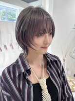 モナバイルーブル(MONA by Louvre)&nbsp;アシンメトリーカラー×レイヤーミニウルフ