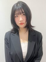 アイウィル(Ai WilL)&nbsp;ミディアムレイヤー 黒髪 シースルーバング 顔周りカット