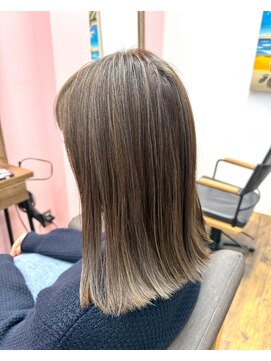 ビーチ(BEACH) 白髪ぼかしハイライトスタイル