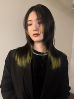 イェン(Yen.) ハッシュレイヤーカット顔周りカットデザインカラー裾カラー