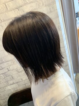 ボンアミ(Bon・ami) 前下がりボブスタイル