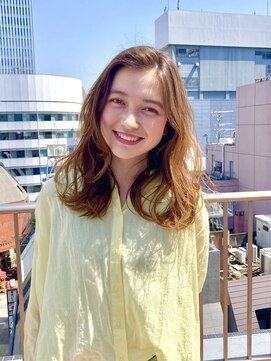 ディフィーノ 赤坂(DIFINO) ふわふわウェーブで外国人風ヘア！