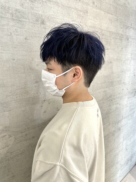 シャルムヘアー(charme hair) 青髪マッシュ