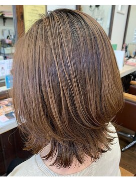 ヘアーショップアミティ ミディアムウルフ