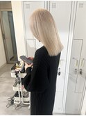 ハイトーングレージュカラー　くびレイヤーエモージュ