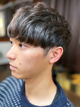 ヘアークリエイ トポライトウィロー 烏丸(Hair Create Polite willow) 20代30代40代メンズショートフェザーマッシュツーブロック