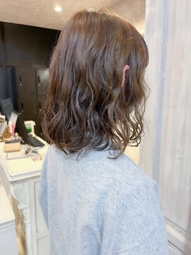 キャアリー(Caary) 福山人気ふんわりニュアンスパーマアッシュベージュ簡単春ヘア