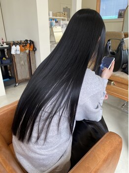 アンククラシックヘアー(ank classic hair)の写真/好きなヘアスタイルをつくるにはヘアケアも大切！こだわりの器具や商材でアナタの髪を美しく導く―。