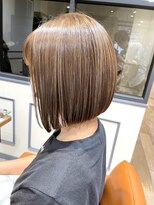 ネオリーブエム(Neolive em;)&nbsp;ハイライト入り前下がりボブ　　メルティカラー