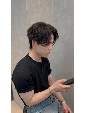 ジーナ 天神(Zina) 毛流れセンターパート