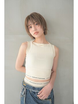 タス(tas) ヘルシースタイルにも抜け感レイヤーボブ