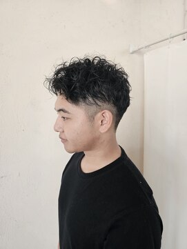 レオンプラス 具志川店(LEON plus+) ショートツーブロックスパイラルパーマ