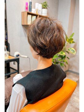 アンファオ 新小岩(anfao) くせ毛活かしショート【新小岩/パーマ/くせ毛/ショートカット】