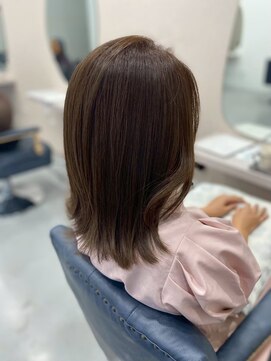 リノ(Lino) 顔まわりレイヤー/ツヤ髪/ショコラブラウン/