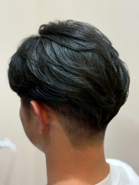 美容室ヒラトヤ 都南店 バーバースタイルアップバングボリュームアップ黒髪メンズヘア