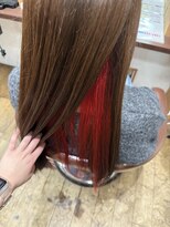 クネア(kunea)&nbsp;ブラウンベース/レッドのインナーカラー