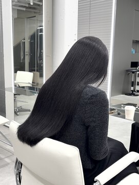 ルミス 表参道(Lumis) ストレートスタイル/艶髪/髪質改善/縮毛矯正/表参道/青山/外苑前