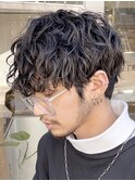 原宿スパイラルパーマメンズカット刈り上げマッシュスタイル