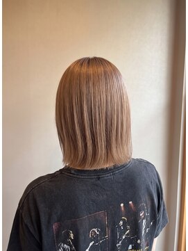 ダスク 武蔵小杉(dusk) 透明感ミルクティーベージュ×切りっぱなしボブ