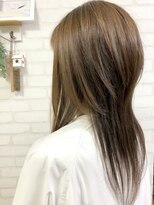 トリート(TREAT 101)&nbsp;くびれサラツヤ髪