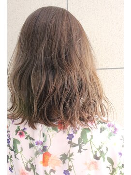 ジウ 上通り(JIU) 30代40代50代ゆるふわロングブラウンベージュ_暖色系カラー_小顔