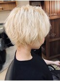 ハイトーンカラー×マッシュショート