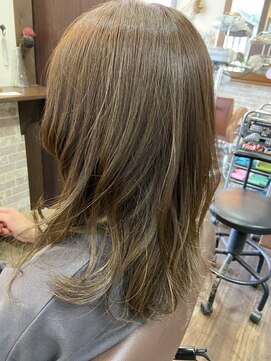 エモーション(Emotion) ワンメイクカラーカーキアッシュ