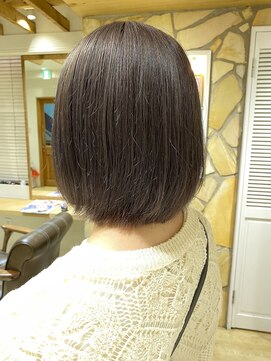 エイト新宿店(EIGHT shinjuku) ミルクティーグレージュ