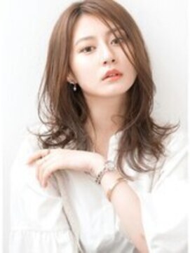 エレノア 枚方(Eleanor) ふんわりパールベージュ