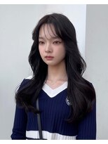 ロンドアンメゾン 原宿(Lond un Maison.)&nbsp;くびれレイヤー　韓国ヘア　ブルーブラック