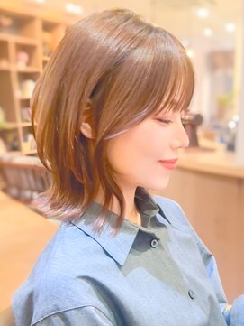 ルエ(rue) 大人可愛い20代30代40代小顔ウルフレイヤーボブ丸みショートボブ