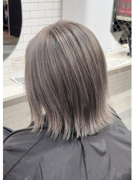 アミーゴ(AMIGO) グレージュカラー