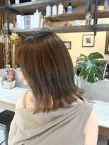 マスカリ(muscali)&nbsp;ハイライト/ダークアッシュ似合わせカットミディアムレイヤーe57