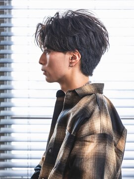 カヴァルバイクロト(KAVAL by KUROT) 毛流れパーマ/センターパート/カルマバング