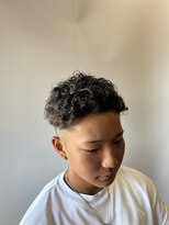 メゾンフォーメン(Maison for men)&nbsp;メンズパーマ　極道パーマ　金メッシュ　スキンフェード
